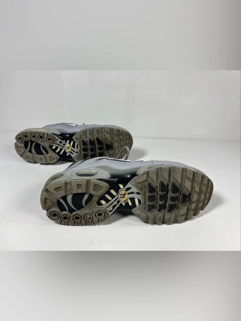 SOLD Nike Air Max Plus Tn Wolf Grey Sneakers Shoes 852630-021 Men’s 10 - Picture 12 of 14